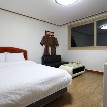 Hotel Coco Donghae Exterior photo