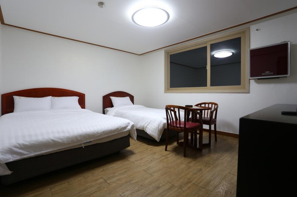 Hotel Coco Donghae Exterior photo