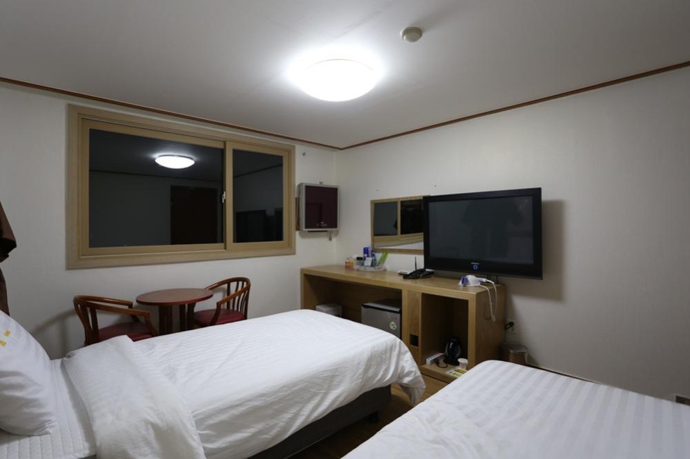 Hotel Coco Donghae Exterior photo