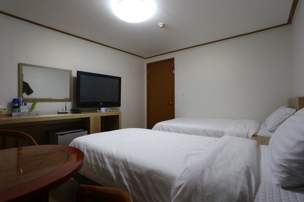 Hotel Coco Donghae Exterior photo